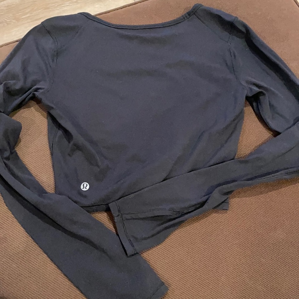 Lululemon long sleeve cropped shirt